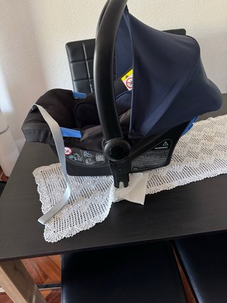 Silla de coche marca Chico para bebé