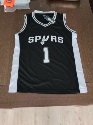 Conjunto Camiseta y Pantalón Spurs Talla L
