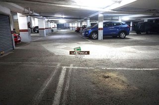 Garaje en venta en Milán - Pumarín - Teatinos en Oviedo