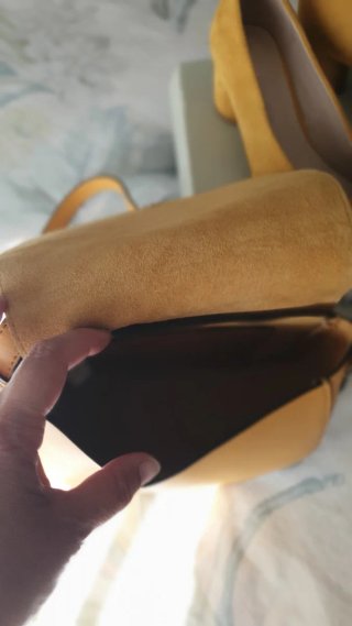 Conjunto bolso piel y zapatos mostaza talla 39