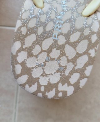CHANCLAS CON CUÑA PLAYA O PISCINA.