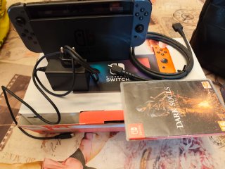 Nintendo Switch + Dark Souls Remastered