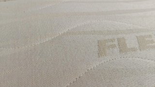 Cama nido de madera y metal
