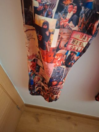 Pantalones de verano con collage