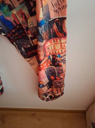Pantalones de verano con collage
