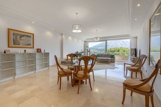 Piso en alquiler en Los Naranjos - Las Brisas en Marbella