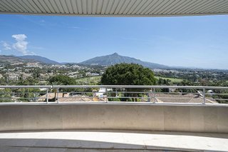 Piso en alquiler en Los Naranjos - Las Brisas en Marbella