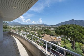 Piso en alquiler en Los Naranjos - Las Brisas en Marbella