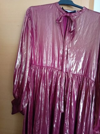 Vestido Zara efecto metalizado rojo XS