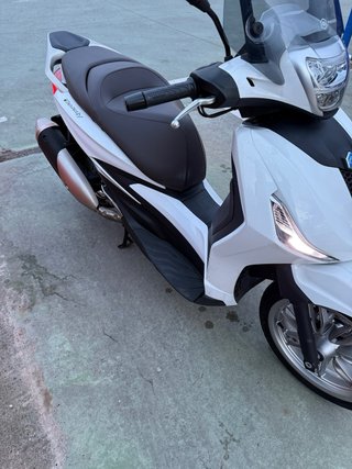 Piaggio Beverly 300 HPE Blanca