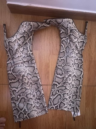 Botas altas Zara efecto piel serpiente