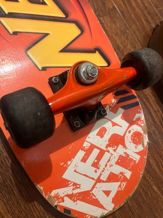 Casco y Monopatín Nerf Naranja