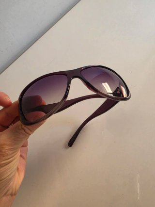 Gafas de sol Calvin Klein moradas