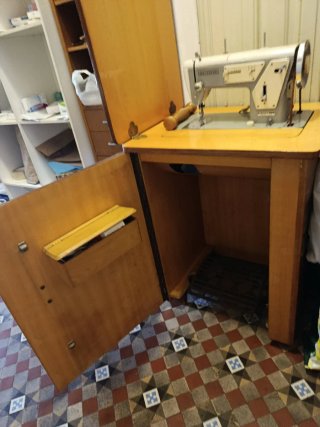 Máquina de coser antigua Wertheim modelo Rápida SA