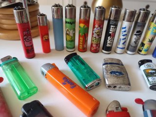 Colección de mecheros variados