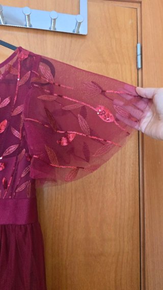 Vestido largo elegante burdeos con lentejuelas