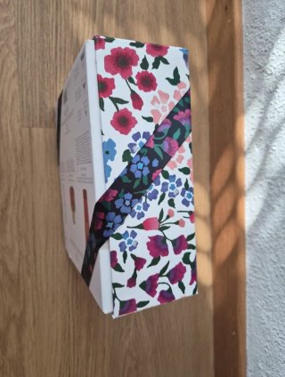 Estuche del perfume Carolina Herrera