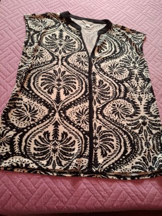 Blusa estampada blanco y negro