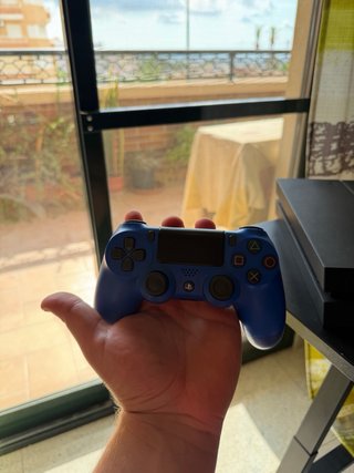 PS4 Fat Negra con Mando Azul