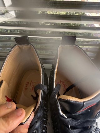 Christian Louboutin T.41 Piel Negra Tachuelas (13)