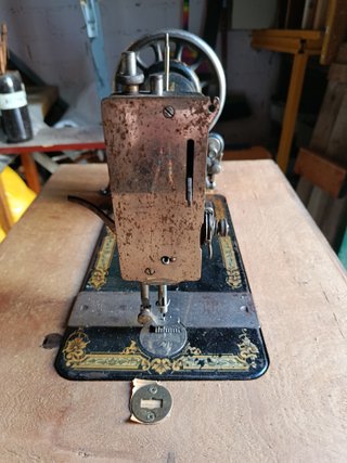 Máquina de coser Singer antigua