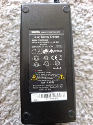 Cargador Bicicleta Eléctrica Negro