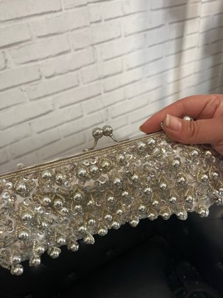 Bolso de fiesta negro y plateado
