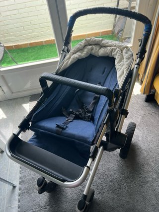Carrito Joolz con capazo y saco azul