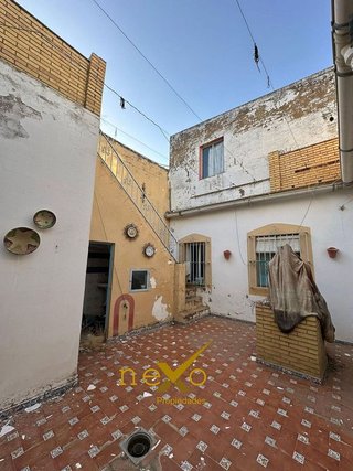 Chalet en venta en Carmona