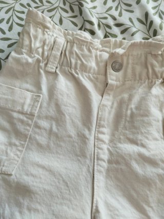Shorts niña beige
