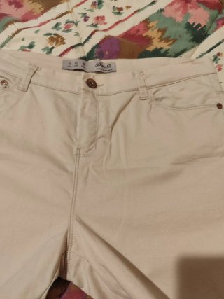 LOTE pantalón beige elástico y pantalón deporte