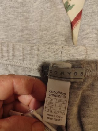 LOTE pantalón beige elástico y pantalón deporte