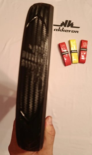 PALA DE PADEL AKKERON COBRA BLACK A22.