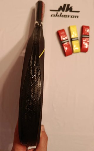 PALA DE PADEL AKKERON COBRA BLACK A22.