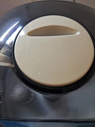 Humidificador ARTROM blanco y transparente
