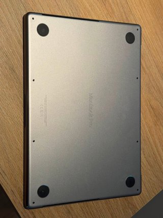 MacBook Pro 14” M3 16GB RAM 1TB SSD