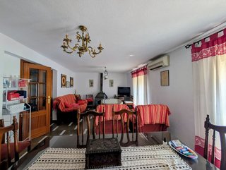 Casa pareada en venta en Montefrío