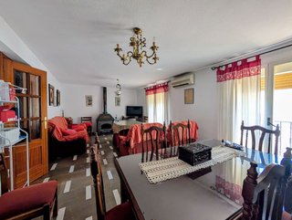 Casa pareada en venta en Montefrío