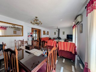 Casa pareada en venta en Montefrío
