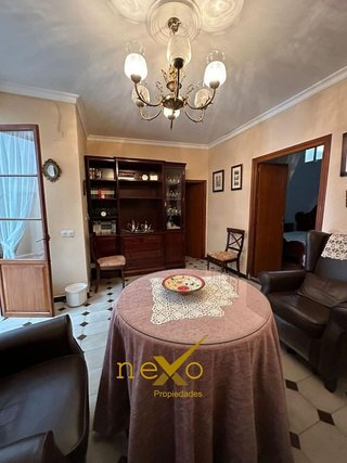 Chalet en venta en Carmona