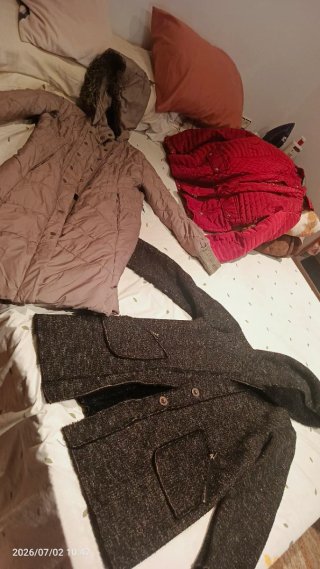 ROPA mujer 53 PRENDAS talla M-L a 12 euros todo