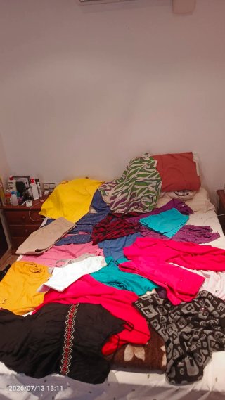 ROPA mujer 53 PRENDAS talla M-L a 12 euros todo