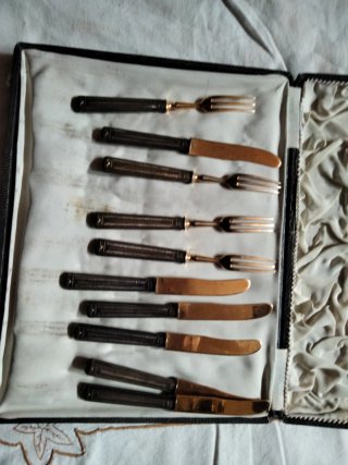 Set cubiertos vintage con estuche