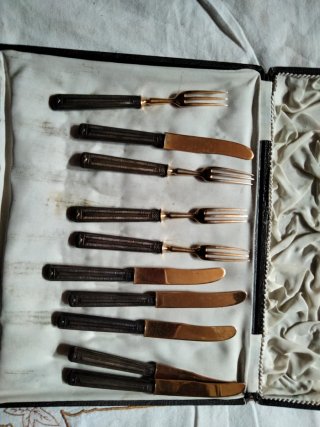 Set cubiertos vintage con estuche