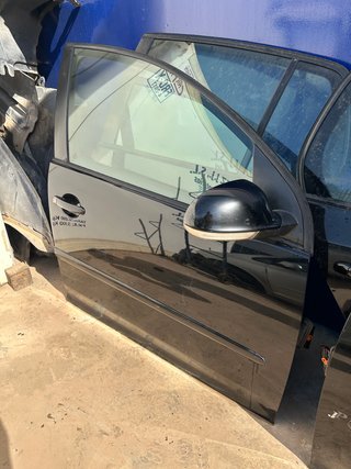 Puertas Golf 5 Negras (Se venden por separado)