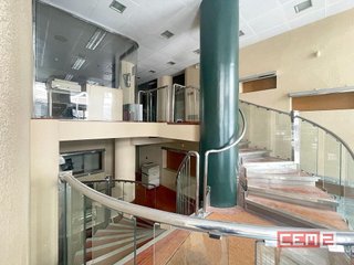 Local comercial en venta en Ensanche en Pamplona