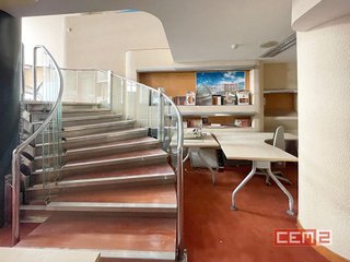 Local comercial en venta en Ensanche en Pamplona