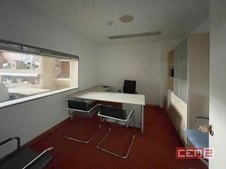 Local comercial en venta en Ensanche en Pamplona
