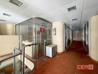 Local comercial en venta en Ensanche en Pamplona