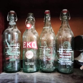 4 Botellas de Vidrio con Cierre Mecánico